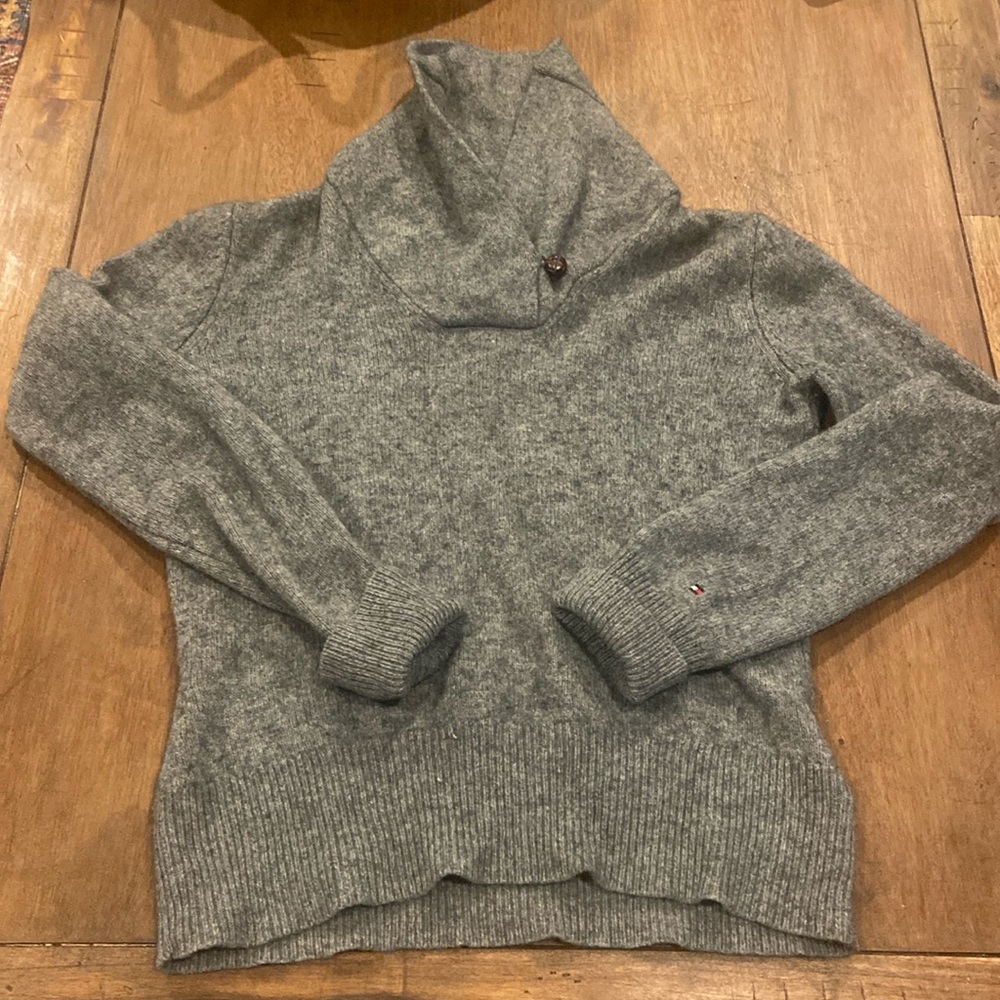 Tommy Hilfiger Sweater, Size Small